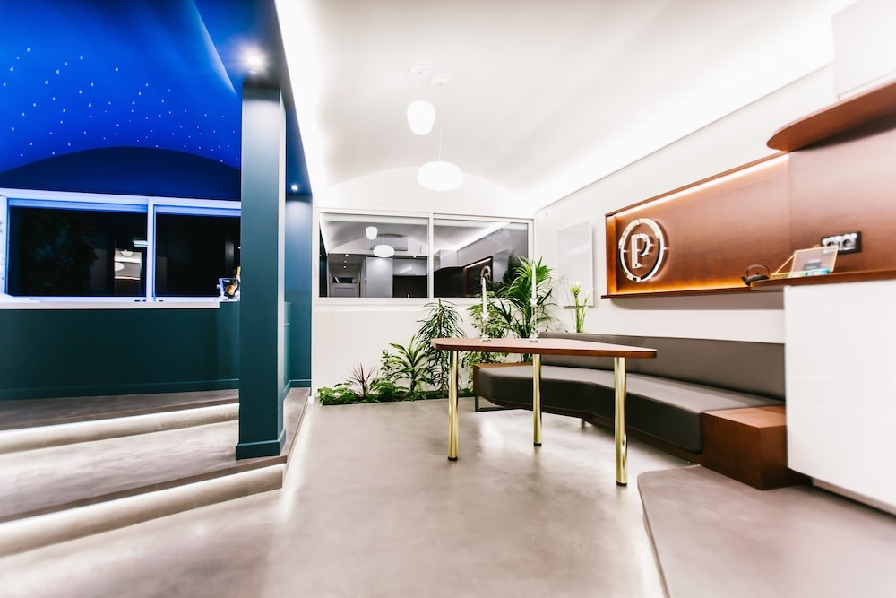 Parenthese Concept Room