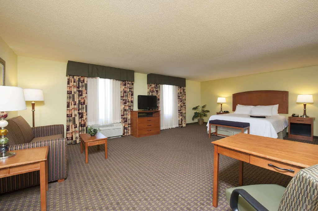 Double Studio (full double bed)