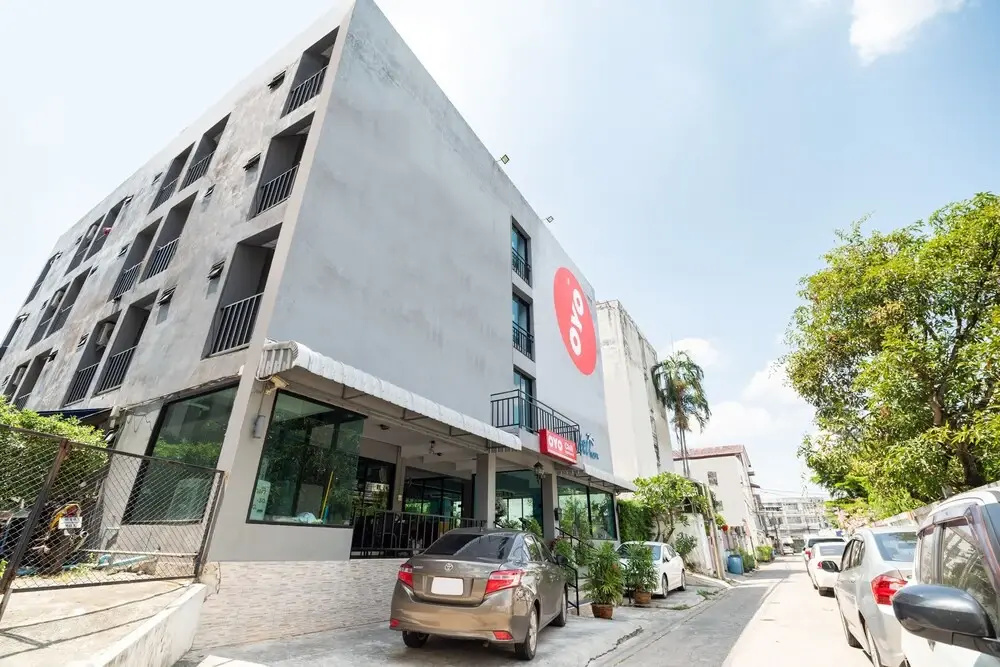 Super OYO 427 Chill Apartment