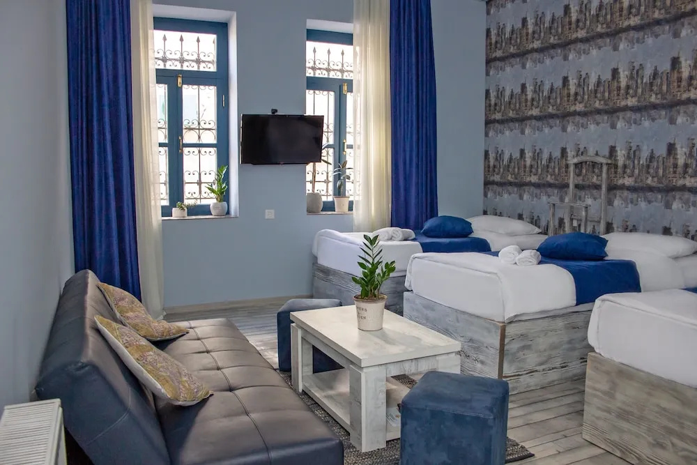 Comfort room