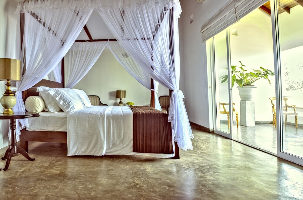 The Lagoon Villa