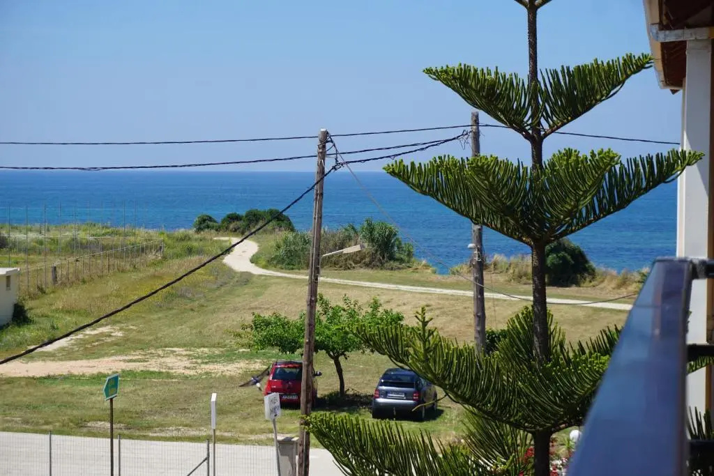 Standard Double room with sea view (full double bed)