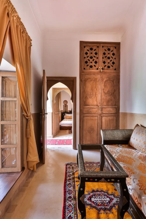 Classic Suite with pool view