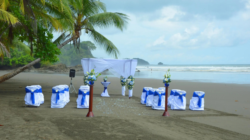 Beach & Waterfront