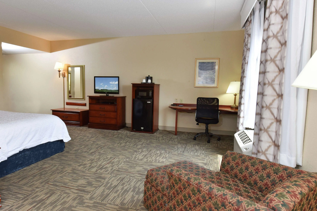 Hampton Inn Selma - 4