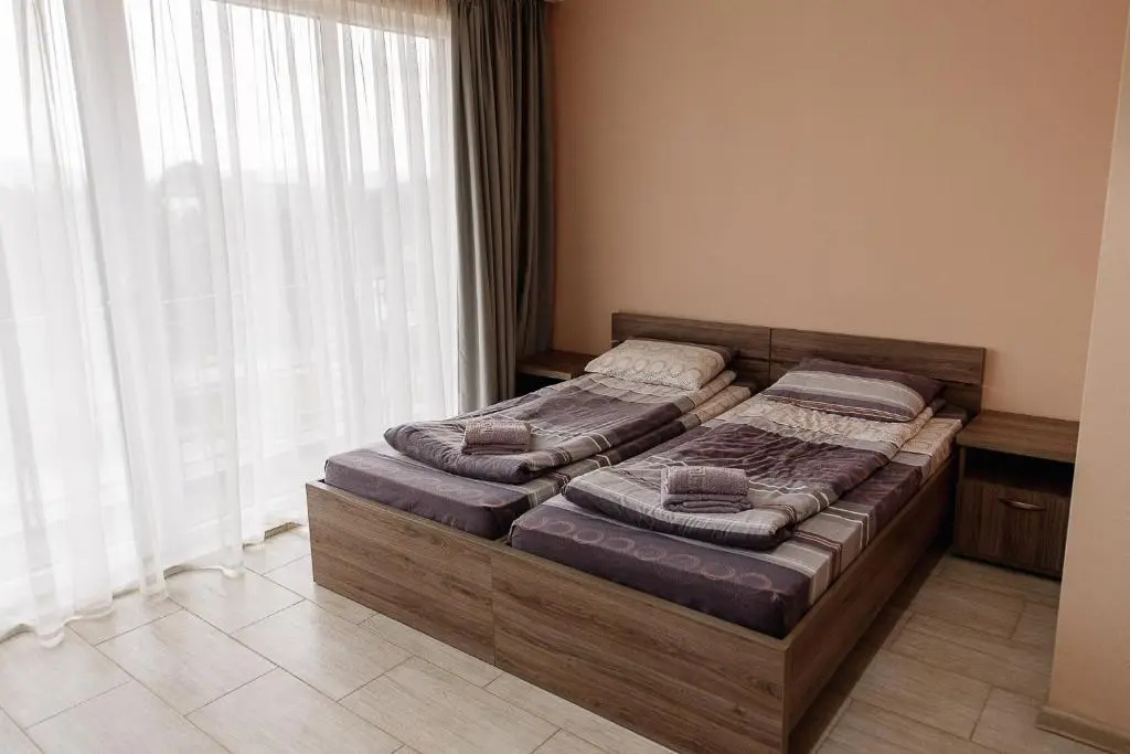 Deluxe Double room (full double bed)