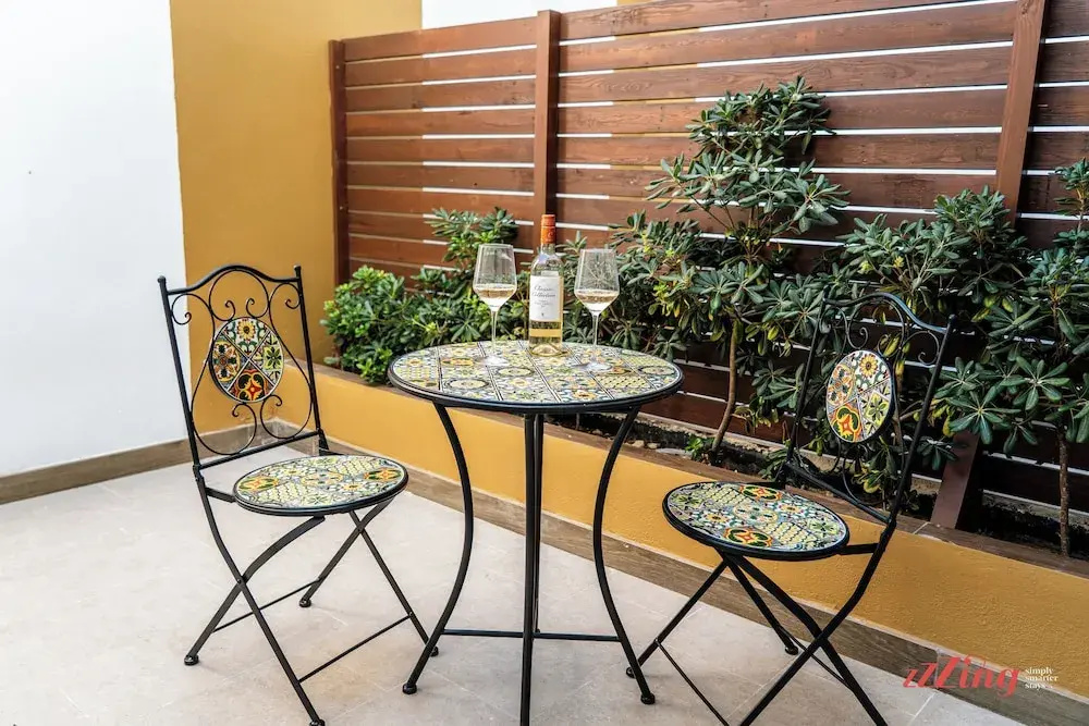 Ta Guzeppi Boutique Stays by Zzzing