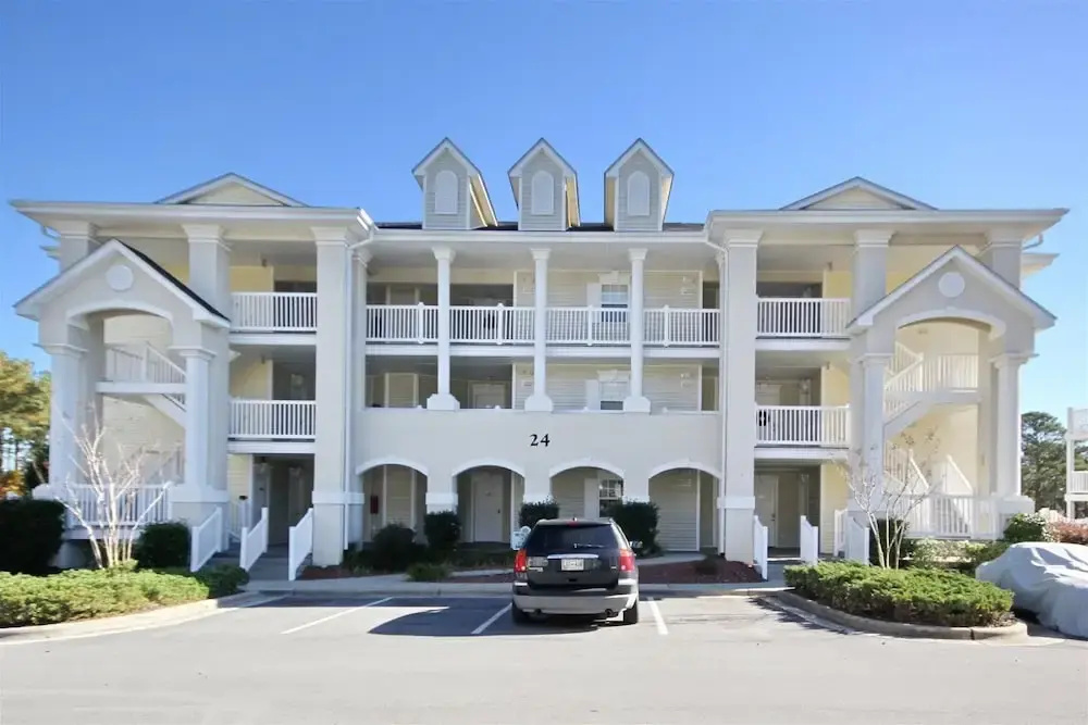 2407 Commons II