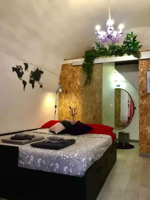 Standard Double room with balcony (full double bed)