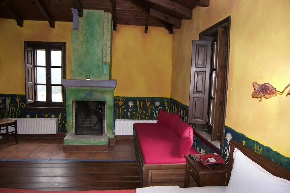 Standard Double room with mountain view (full double bed)
