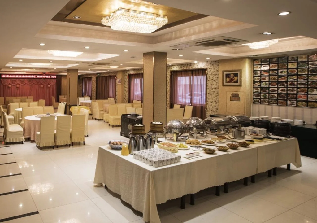 Food & Beverage