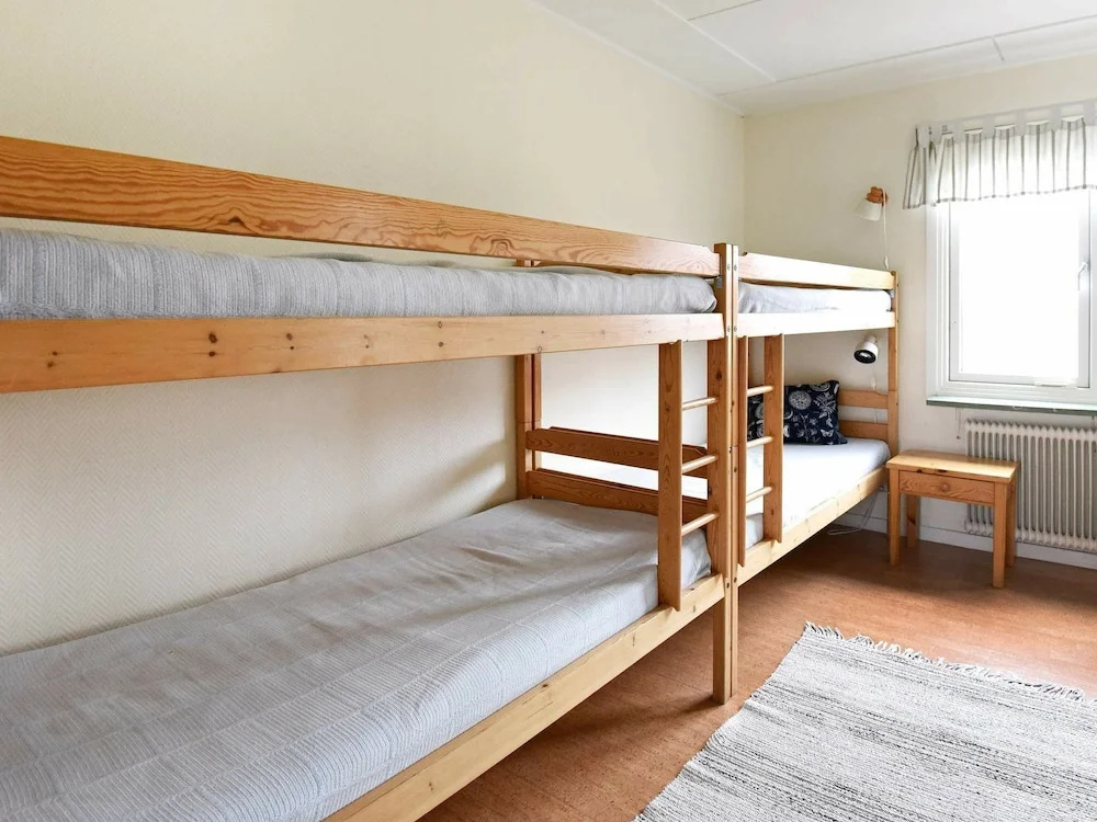6 Person Holiday Home In Hovenaset