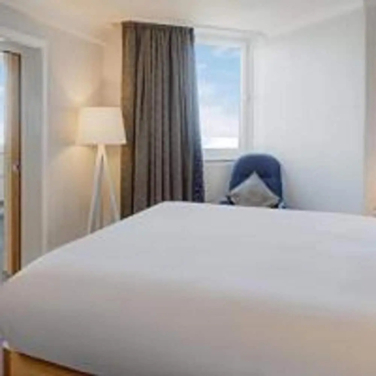 Standard Double room with partial sea view (full double bed)