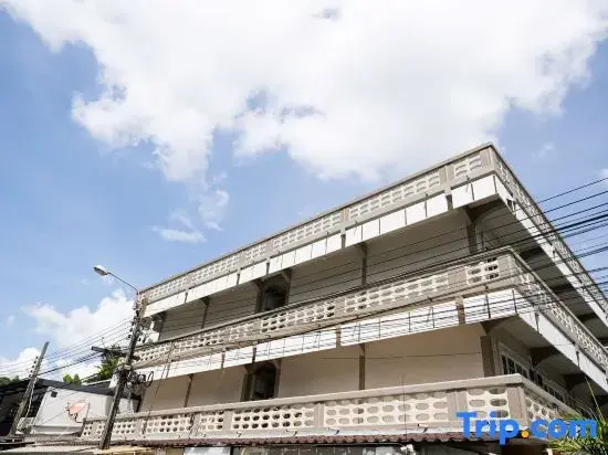 Room 206 Near Don Mueang Airport & BTS Wat PhraSi
