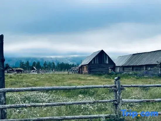 Muye• Vacation Time Snow Mountain View Resort Homestay (Kanas Scenic Area Branch)