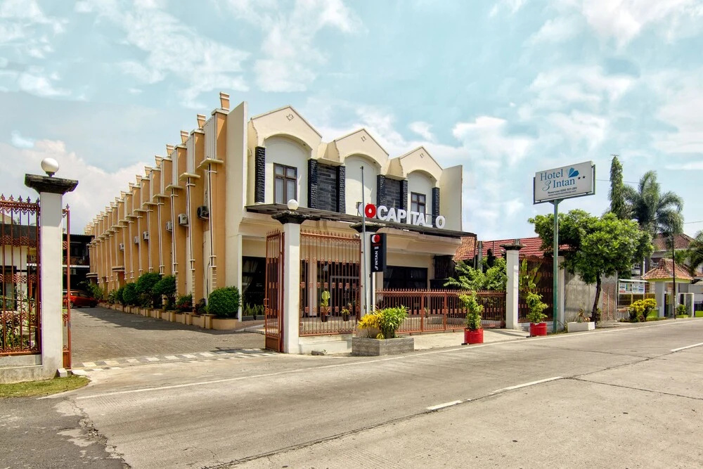 Hotel 3 Intan by OYO Rooms