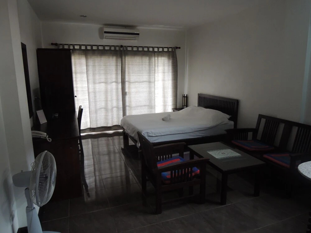 Superior Double room with balcony (full double bed)