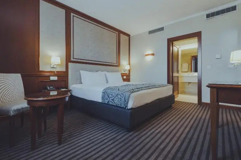 Holiday Inn Skopje by IHG - Chambres