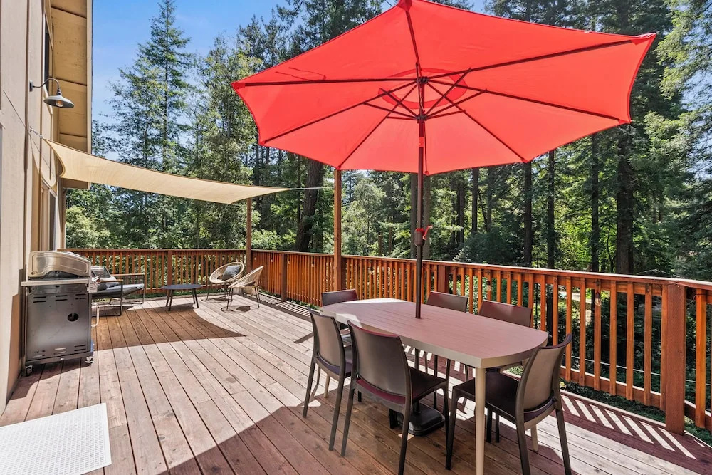 Redwood Oasis - Luxe Santa Cruz Cabin w/ Hot Tub