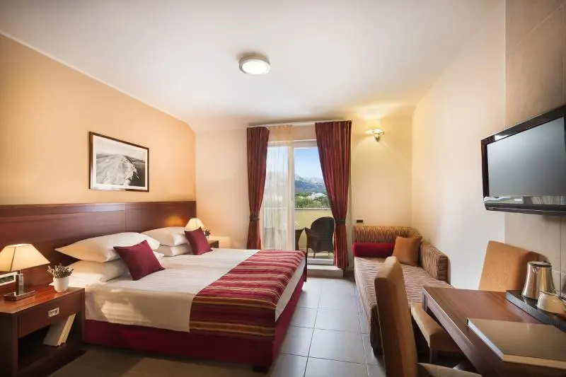 Superior Triple room with balcony