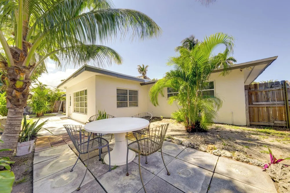 1 Mi to Sand! Deerfield Beach Home w/ Patio