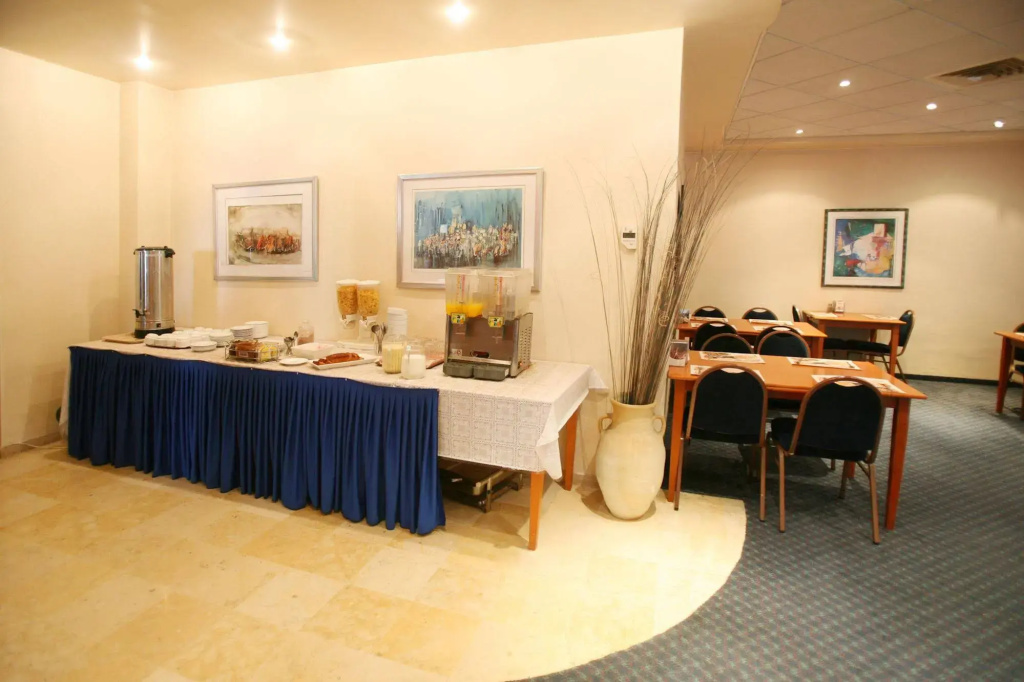 Hotel photo 12