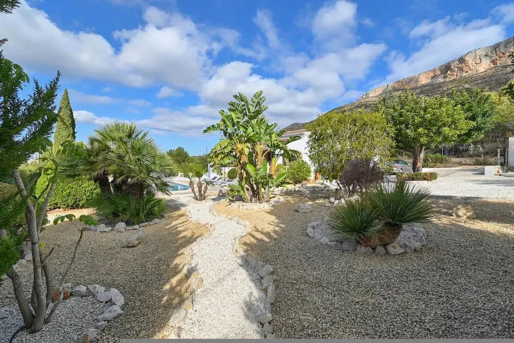 Viggo in J vea With 2 Bedrooms and 2 Bathrooms