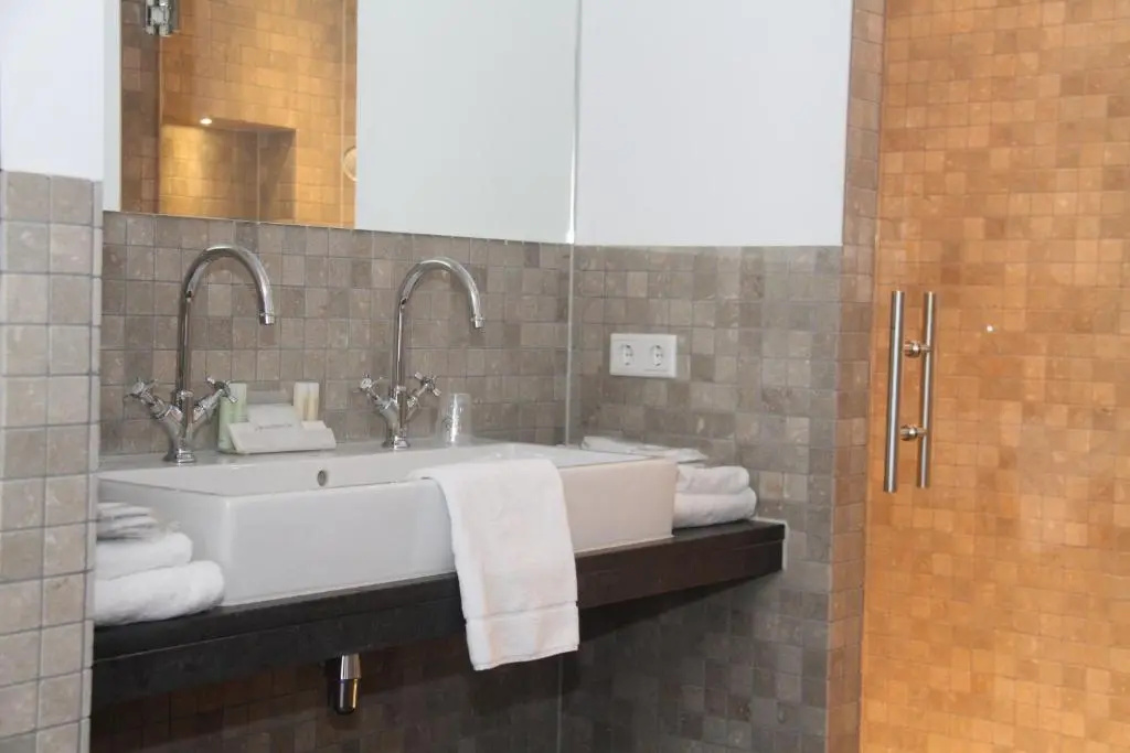Golden Tulip West Ende - Chambres