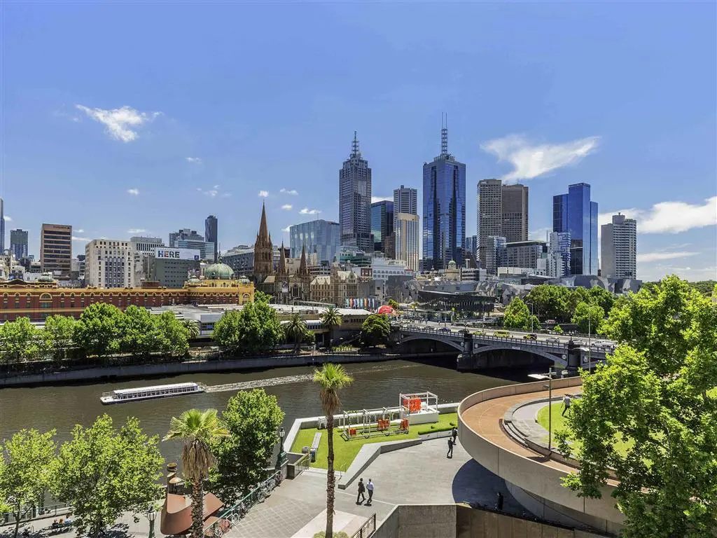 Quay West Suites Melbourne - 3