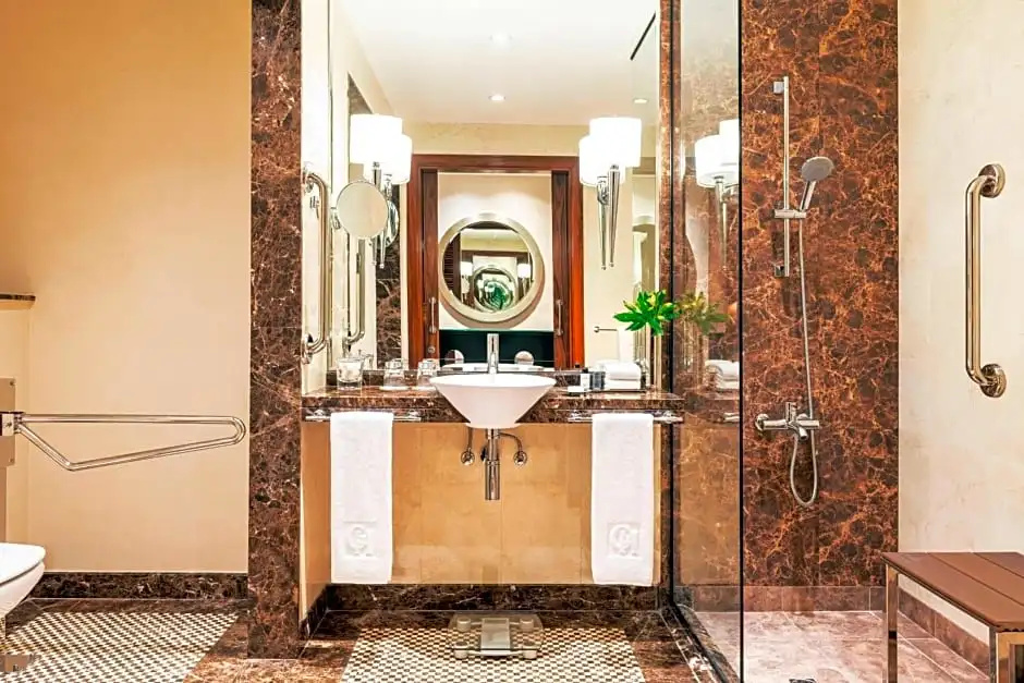 Двухместный номер Premier (двуспальная кровать) в Grosvenor House, a Luxury Collection Hotel, Dubai