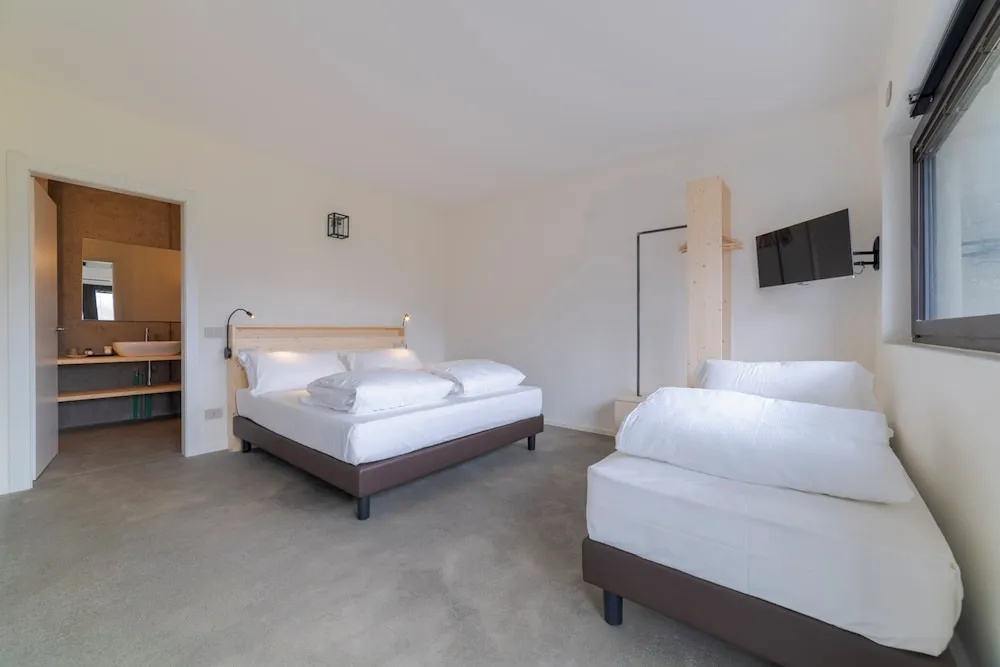 Deluxe Triple room