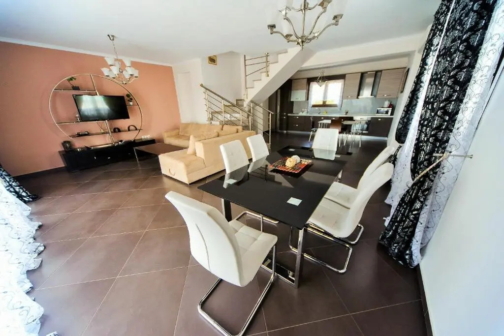 Deluxe Villa