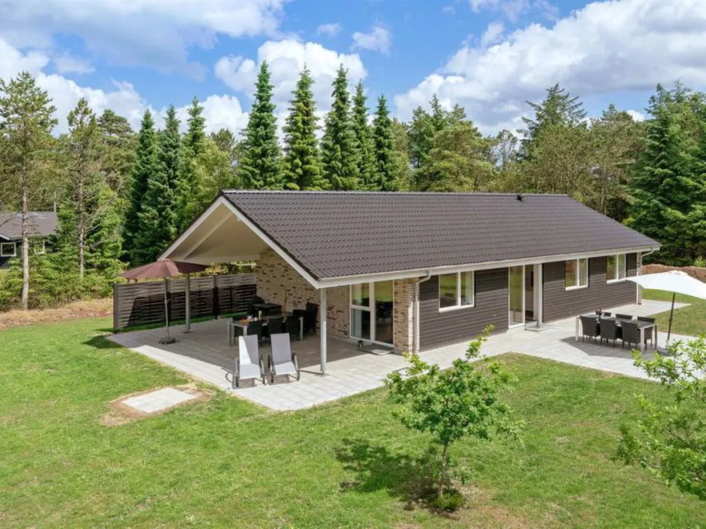 "Alona" - 250m from the sea in NE Jutland