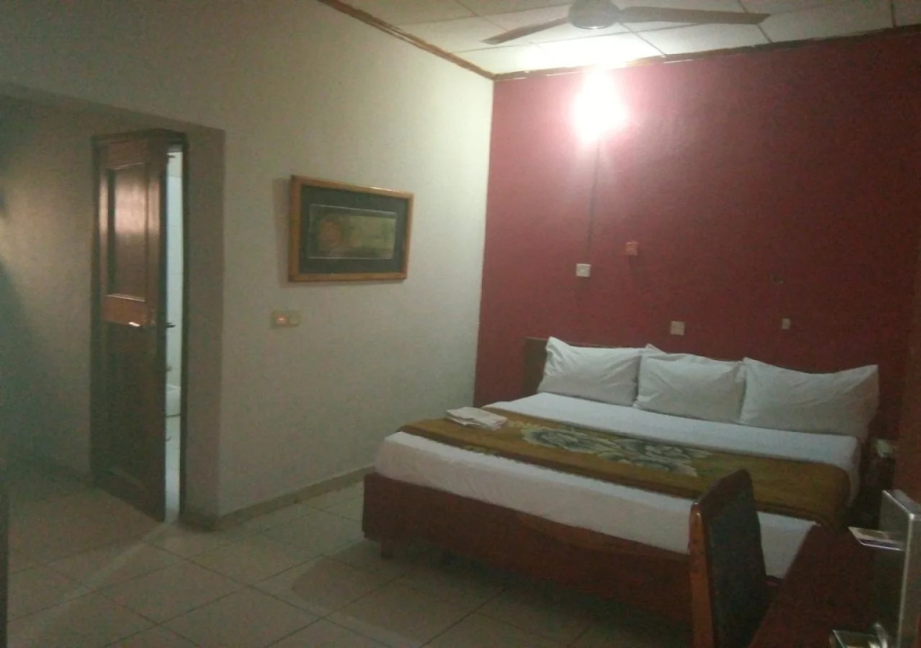 Hotel photo 12