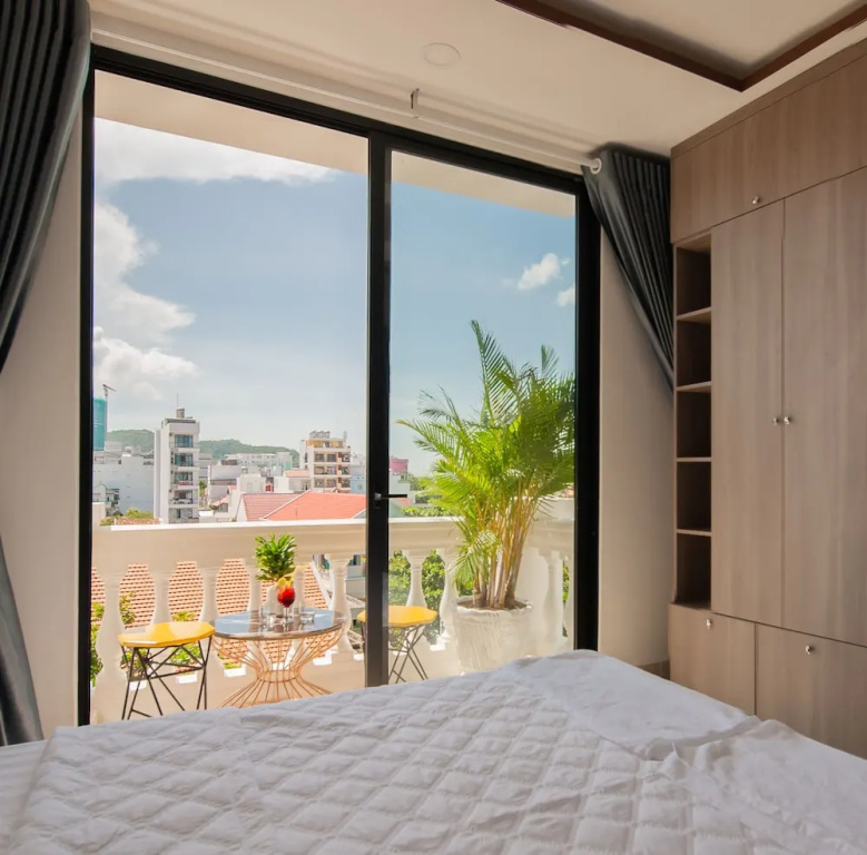 Balcony & Terrace