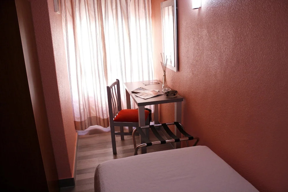 Standard Single room (single bed)