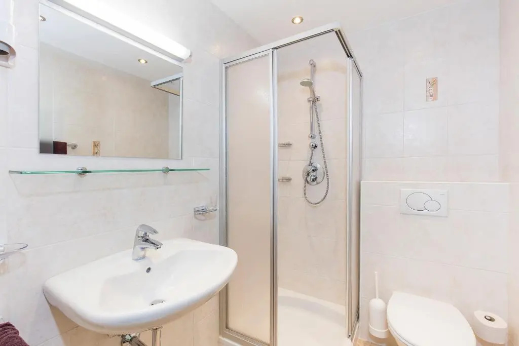 Standard Double room with balcony (full double bed)