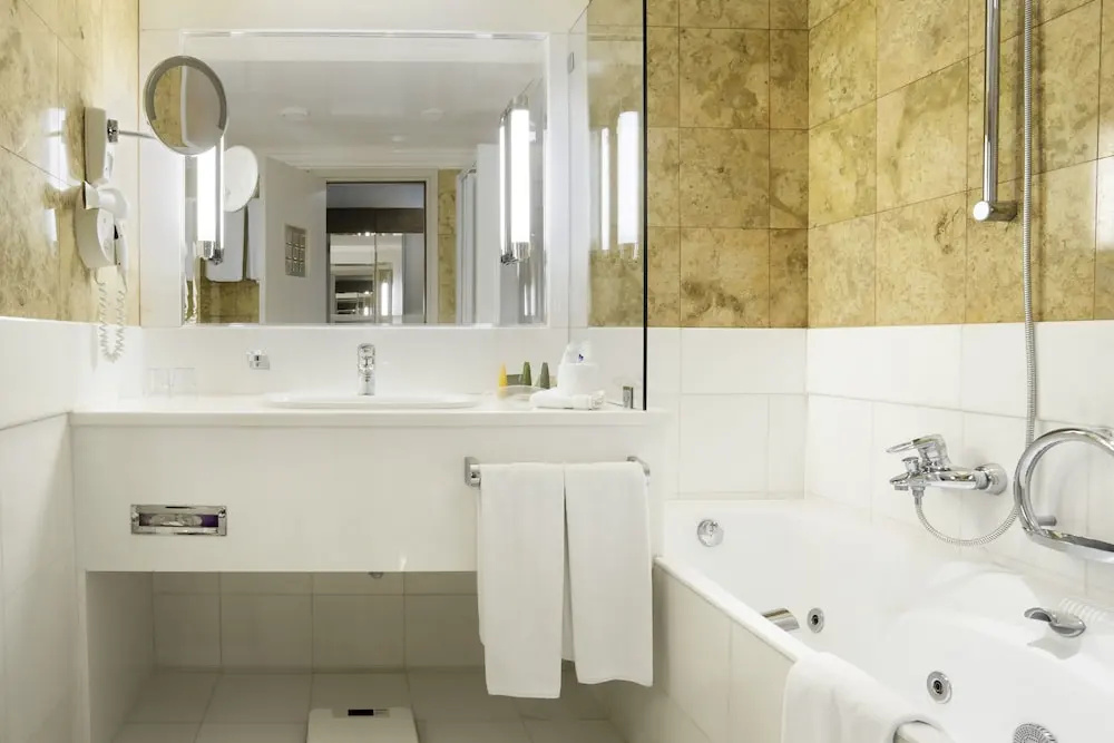 Holiday Inn Athens Attica Av. Airport West by IHG - Chambres