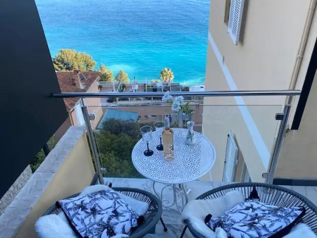 Brand New Studio, Sea View, AirCon, Wifi