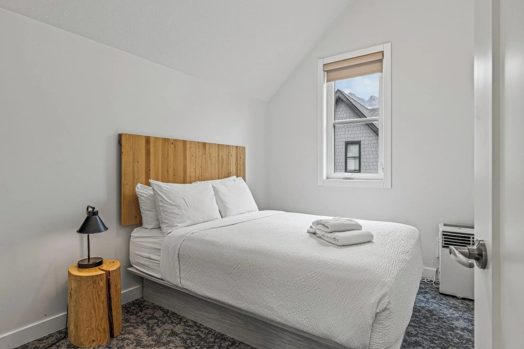 Basecamp Resorts Canmore — 4