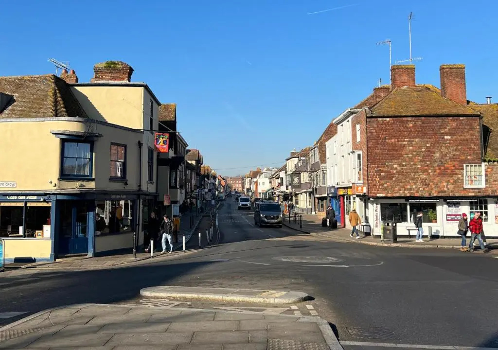 Canterbury 2 bed Holiday Home Sleeps 6 City Centre FREE Parking