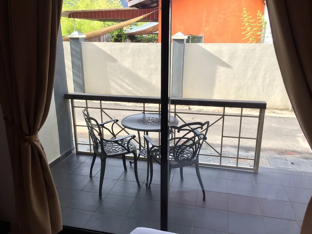 Balcony & Terrace