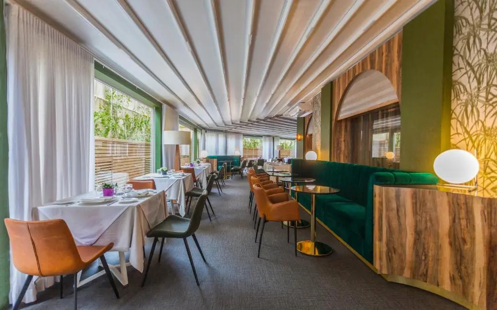 ADAM Hotel Suites - фото 33