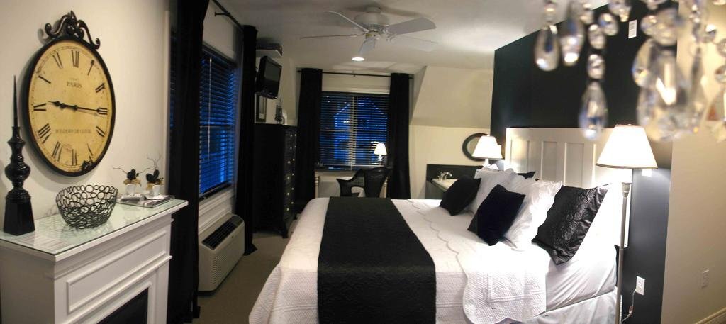 Inn On The Harbour by null