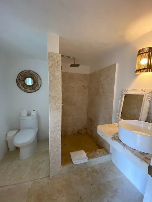 Economy Double room with partial ocean view (full double bed)