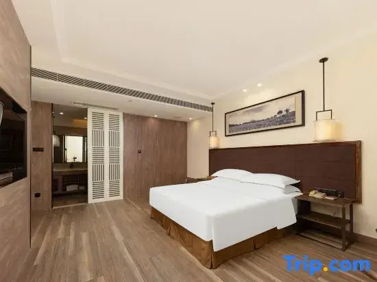 Luxury Suite