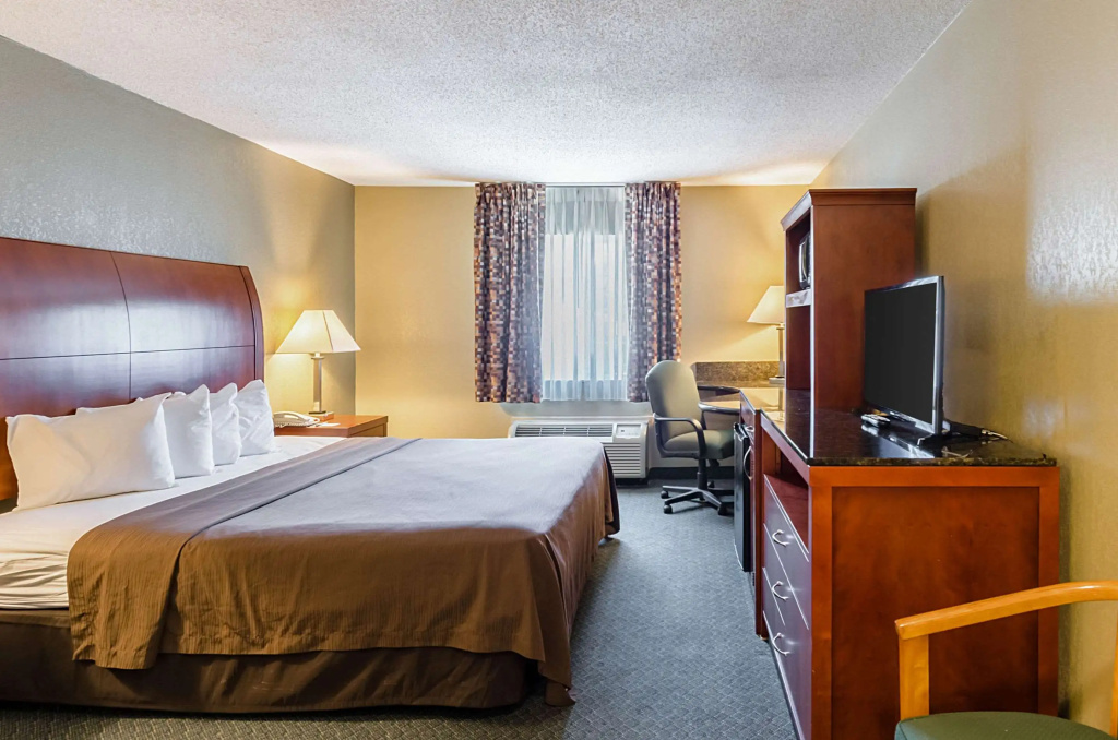 Standard Double room (full double bed)