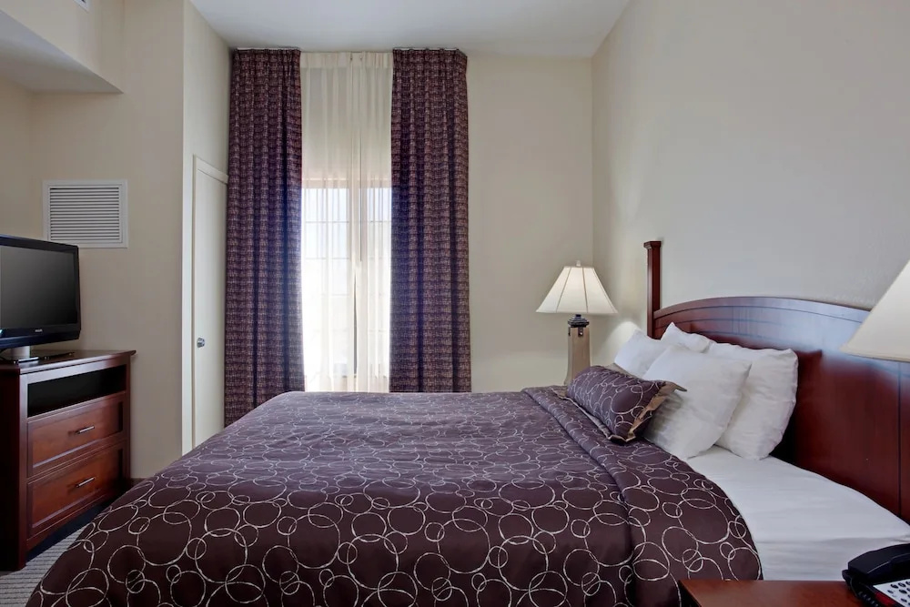 Staybridge Suites Palmdale by IHG - Chambres