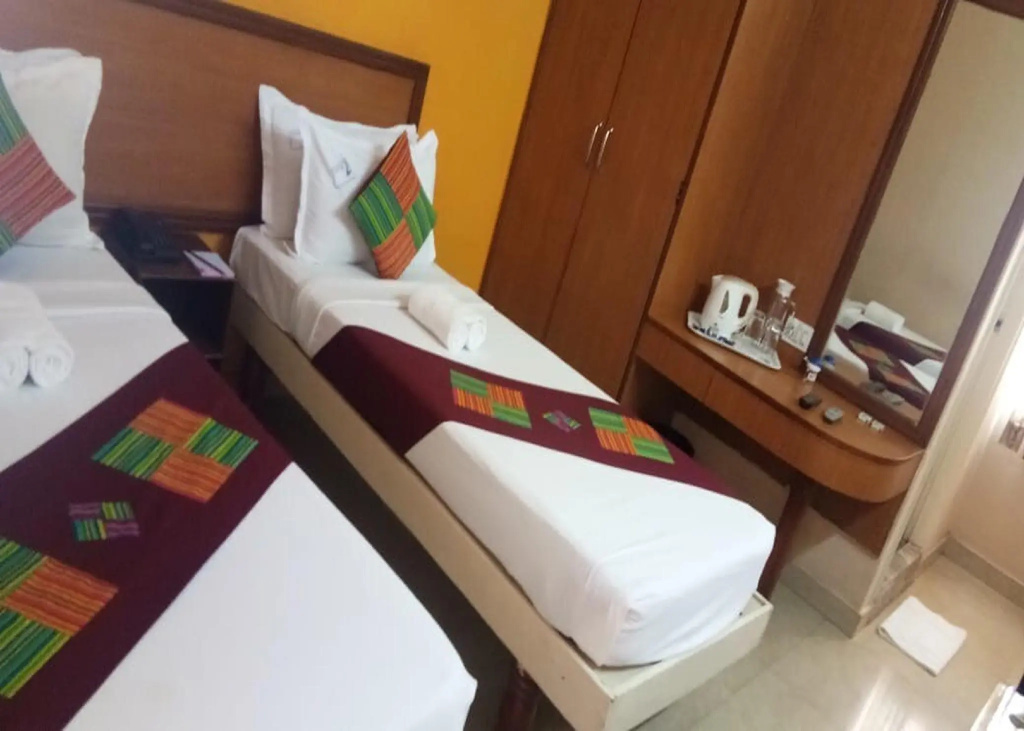 SPOT ON 36102 Akshara Regency — 4