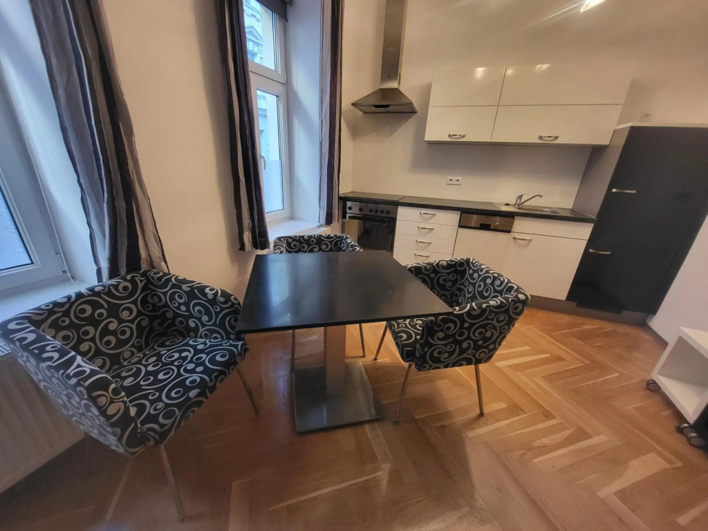 CozyNite Premium Apartment Hundertwasser